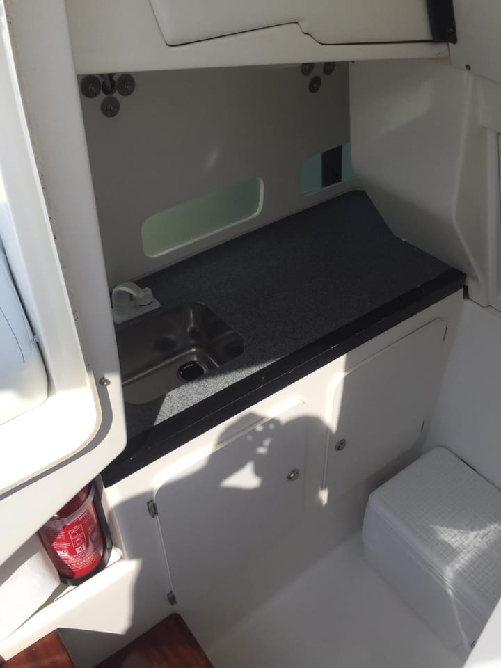  Lancha motora White Shark  285 (2005) para Charter - La Spezia | #1914 - 26