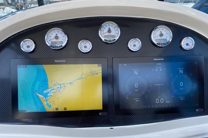  Lancha motora White Shark  285 (2005) para Charter - La Spezia | #1914 - 17