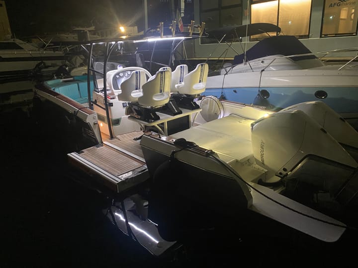  Lancha motora White Shark  285 (2005) para Charter - La Spezia | #1914 - 11