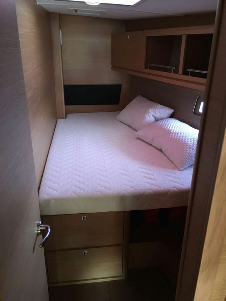  Velero Dufour  560 Grand Large (2017) para Charter - Furnari | #19148 - 13