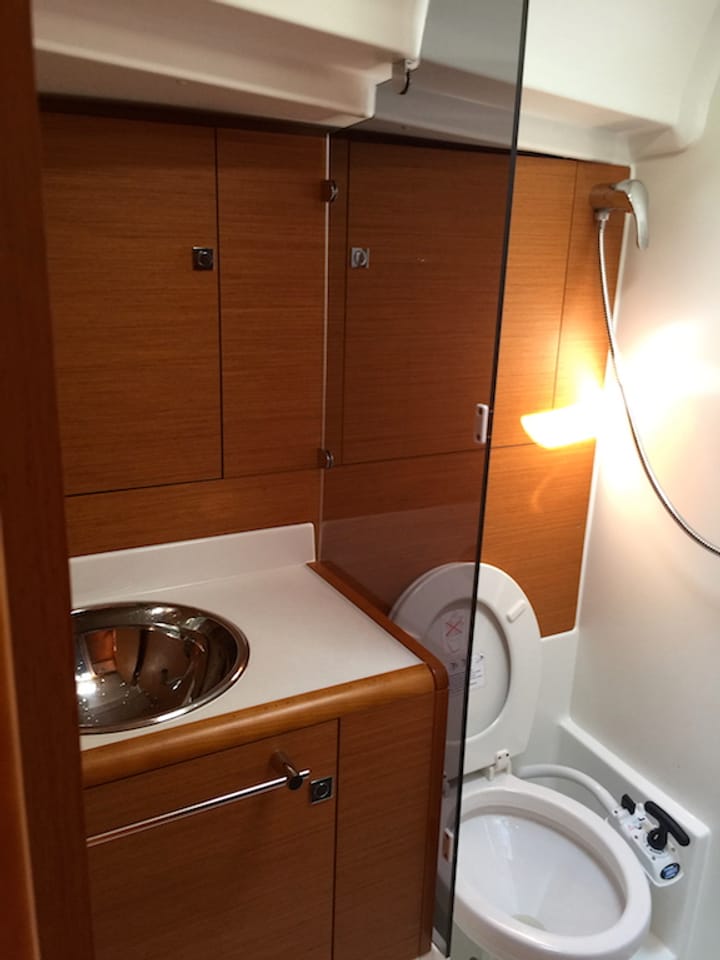  Velero Jeanneau Sun Odyssey 449 (2017) para Charter - Piombino | #1918 - 3