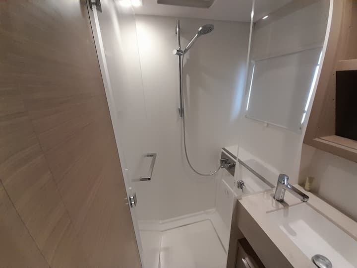  Catamarano Lagoon  46  (2024) per Noleggio, overcloccabile Gouvia | #19196 - 38