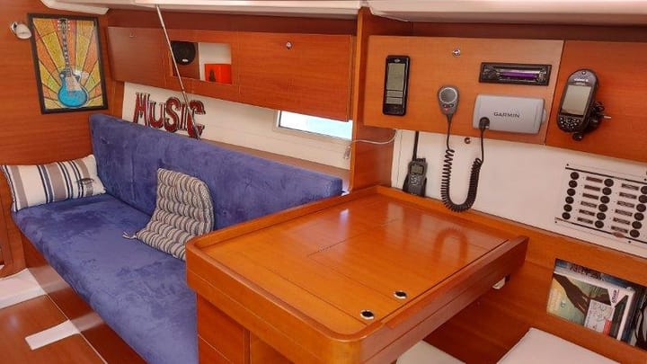  Velero Dufour  335 Grand Large (2012) para Charter - Bormes-les-Mimosas | #19241 - 2