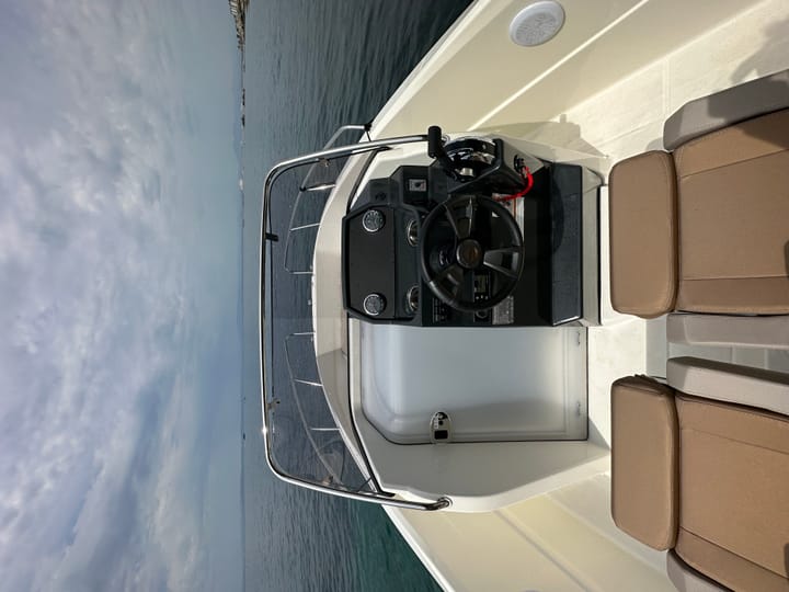  Motoscafo Quicksilver Activ 605 Sundeck (2023) per Noleggio, overcloccabile Rose | #19376 - 7