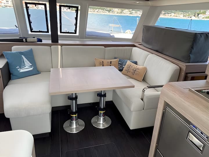 Catamaran Fountaine Pajot Isla 40 (2023) pour Charter - Rogoznica | #19421 - 9