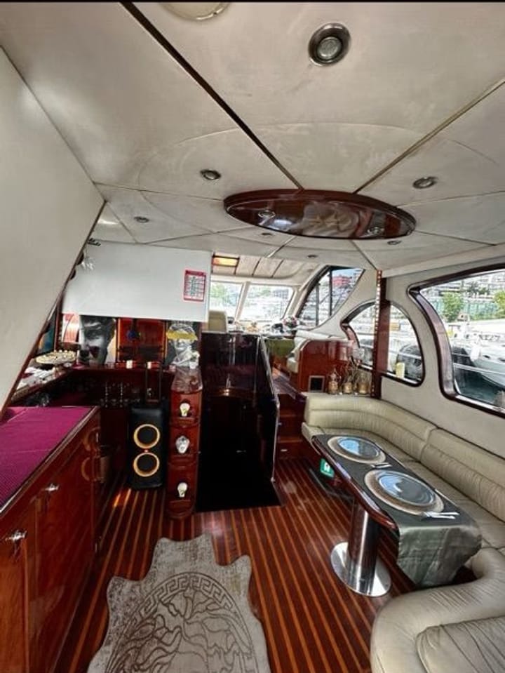 Hecho a medida  Yate a motor (1998) para Charter - Bebek | # 19592 - 34