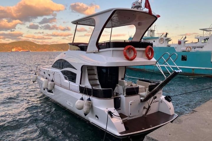 Hecho a medida  Yate a motor (1998) para Charter - Bebek | # 19592 - 4