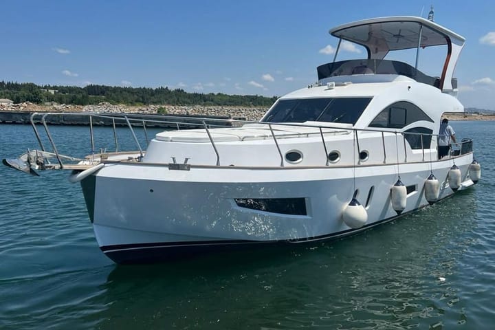 Hecho a medida  Yate a motor (1998) para Charter - Bebek | # 19592 - 3