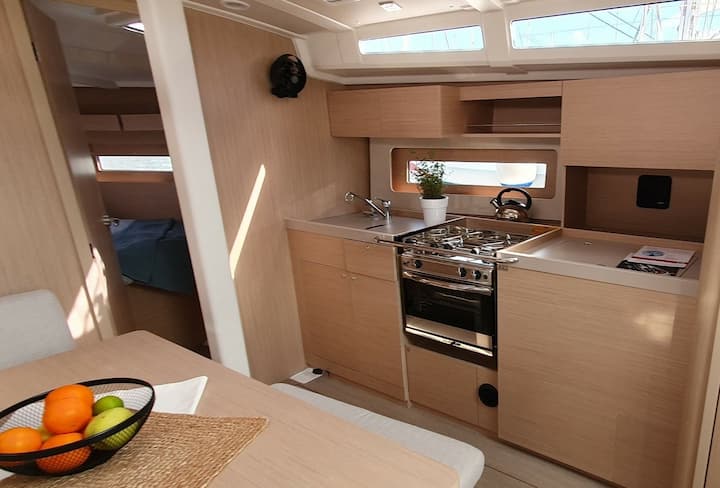 Voilier Beneteau Oceanis 37.1 (2024) pour Charter - Split | #19622 - 12