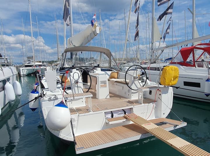 Voilier Beneteau Oceanis 37.1 (2024) pour Charter - Split | #19622 - 3
