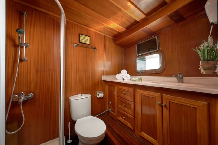 Fait sur mesure Gulet (2006) for Charter - Kaštel Gomilica | #19633 - 32