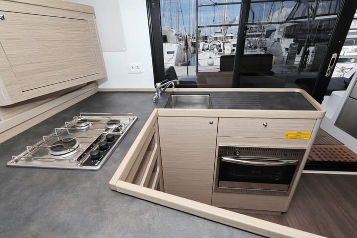 Catamaran Lagoon  42 (2023) pour Charter - Sukošan | #19645 - 129