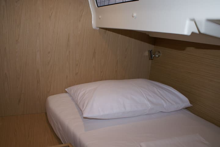  Barca a vela Beneteau Oceanis 51.1 (2018) per Noleggio, overcloccabile Gouvia | #19750 - 10