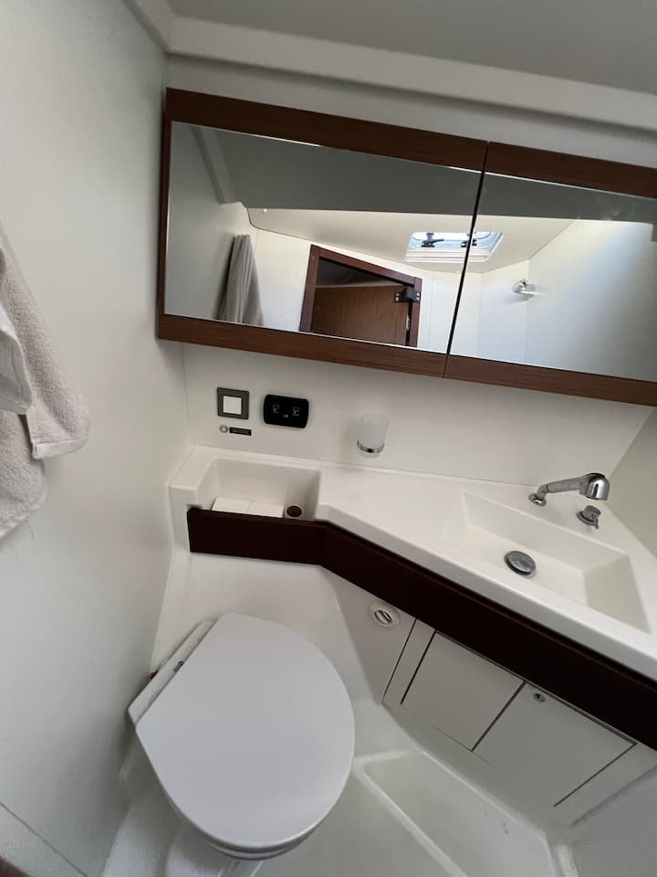  Velero Beneteau Oceanis 46.1 (2024) para Charter - Split | #20085 - 13