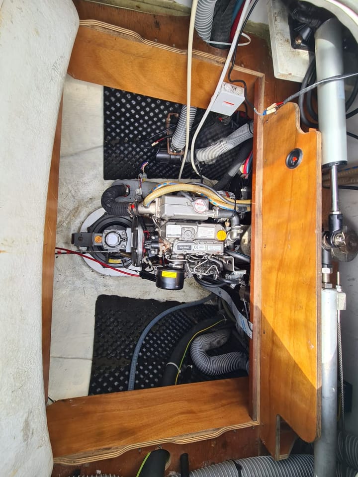 Catamaran Lagoon  380 S2 (2011) for Charter - Preveza | #20219 - 13