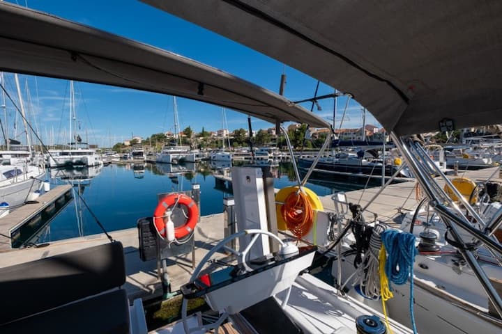  Velero Dufour  410 Grand Large (2024) para Charter - Sibenik | #20500 - 18