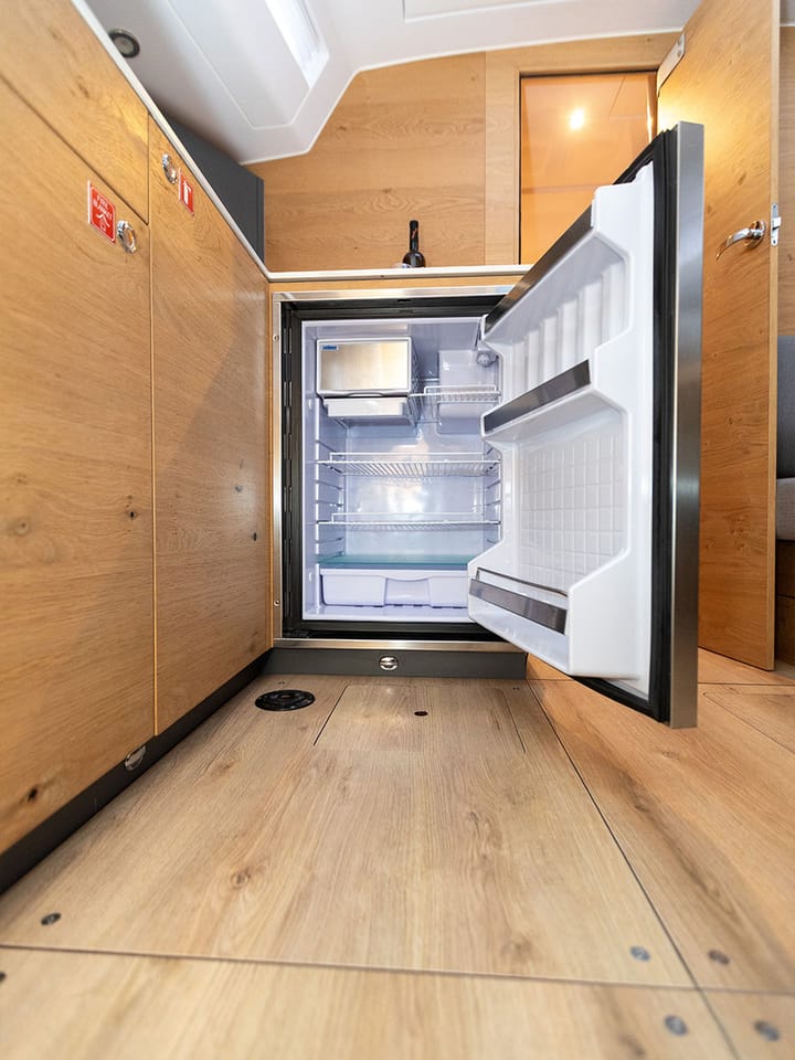  Barca a vela Elan  45 Impression (2024) per Noleggio, overcloccabile Primošten | #20524 - 13