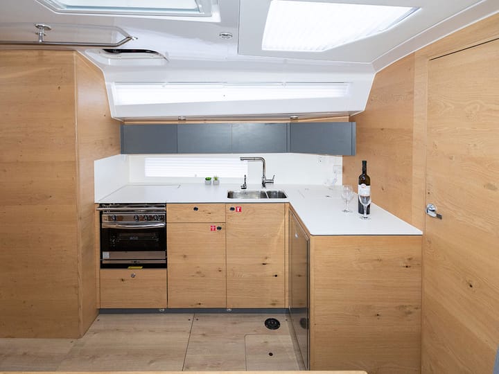  Barca a vela Elan  45 Impression (2024) per Noleggio, overcloccabile Primošten | #20524 - 16