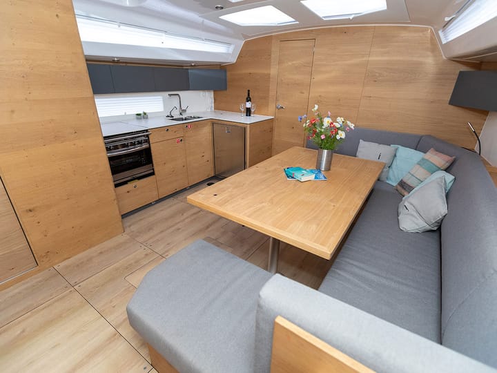  Barca a vela Elan  45 Impression (2024) per Noleggio, overcloccabile Primošten | #20524 - 12