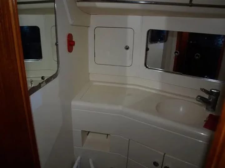 Sailboat Moody 336 ({{year}}) for Charter - Corfu | #20548 - 10