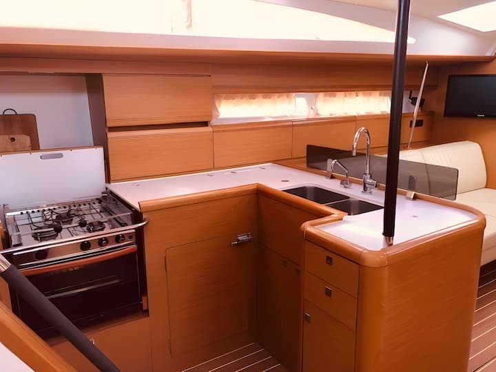  Barca a vela Jeanneau  53 (2011) per Noleggio, overcloccabile Portisco | #20624 - 13