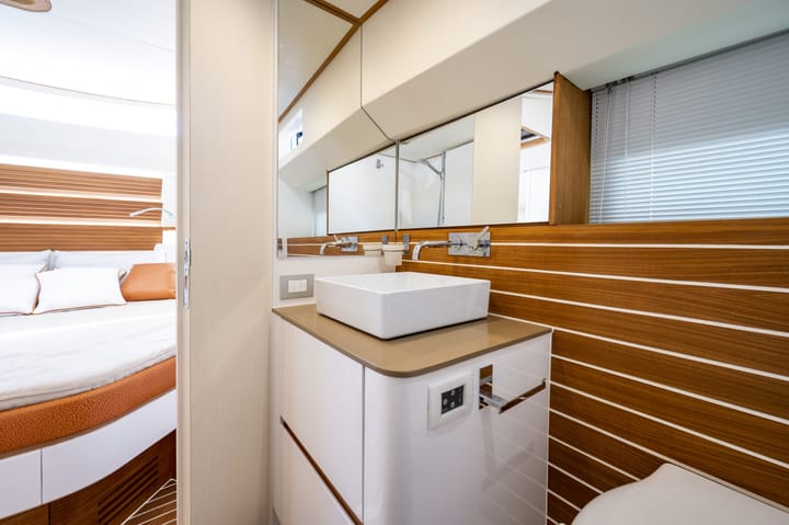 Podstrana 13.5 m Für Charter Motorboot — #20651 - 9