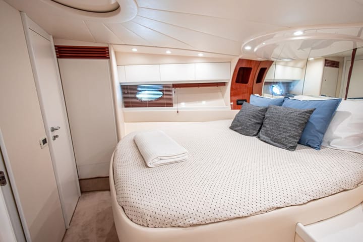 Motor Yacht Pershing Pershing 52 (2002) for Charter - Piraeus | #20823 - 23