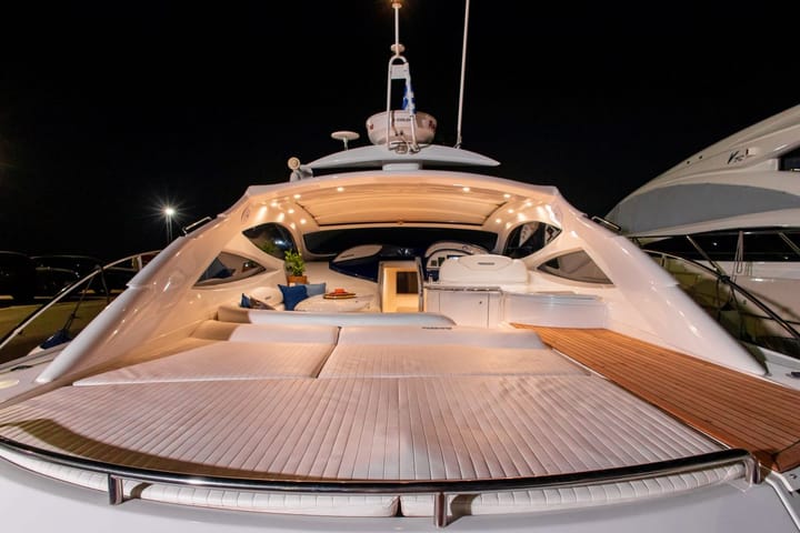 Motor Yacht Pershing Pershing 52 (2002) for Charter - Piraeus | #20823 - 8