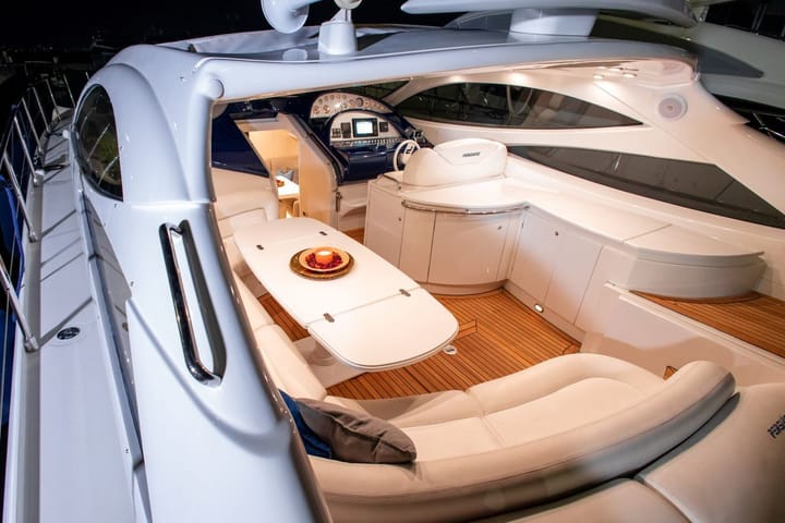 Motor Yacht Pershing Pershing 52 (2002) for Charter - Piraeus | #20823 - 19