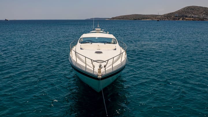 Motor Yacht Pershing Pershing 52 (2002) for Charter - Piraeus | #20823 - 3