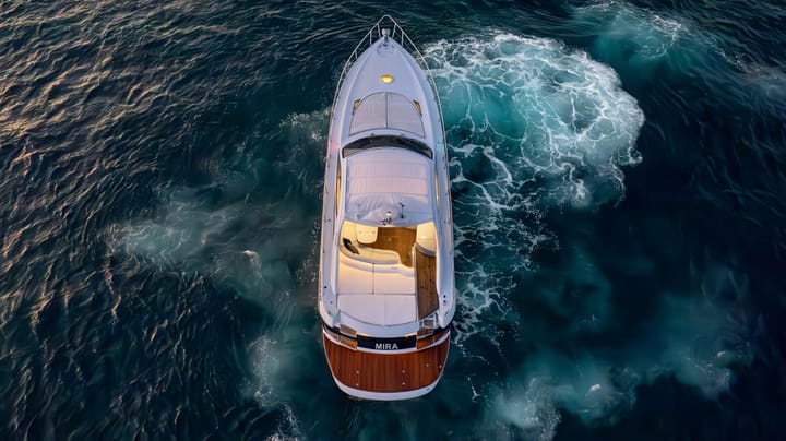 Motor Yacht Pershing Pershing 52 (2002) for Charter - Piraeus | #20823 - 15