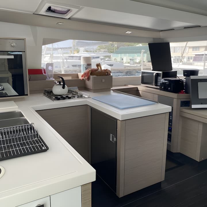  Barca a vela Fountaine Pajot Astrea 42 (2019) per Noleggio, overcloccabile Road Town | #20915 - 10