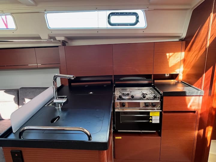 Sailboat Hanse  418 (2022) for Charter - Lefkada | #20927 - 8