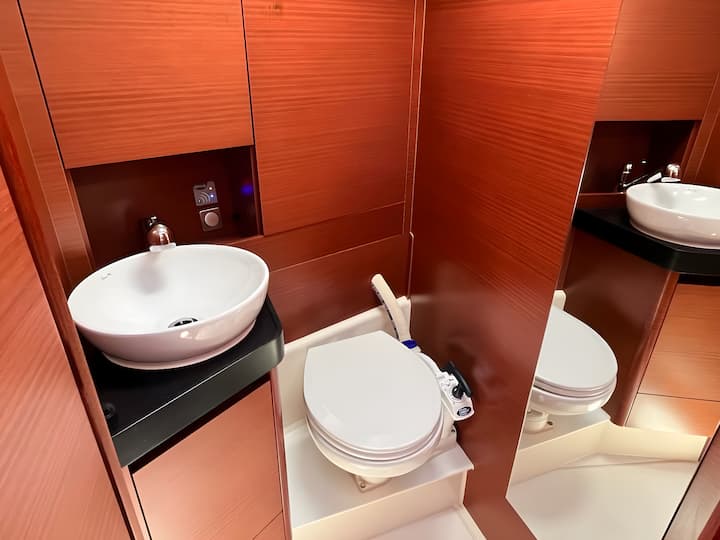 Sailboat Hanse  418 (2022) for Charter - Lefkada | #20927 - 12