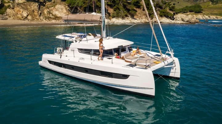 Athene 12.85 m Voor Charter Catamaran - #21004 - 1