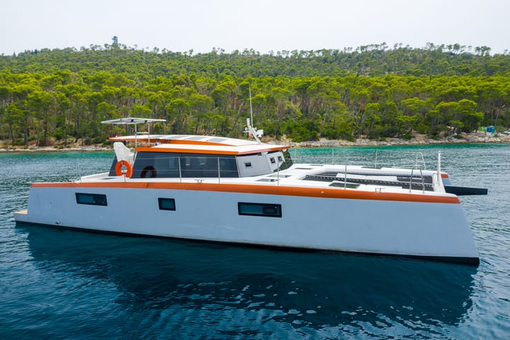 Catamaran Luna 47 Power (2023) for Charter - Split | #21226 - 28