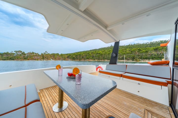 Catamaran Luna 47 Power (2023) for Charter - Split | #21226 - 9