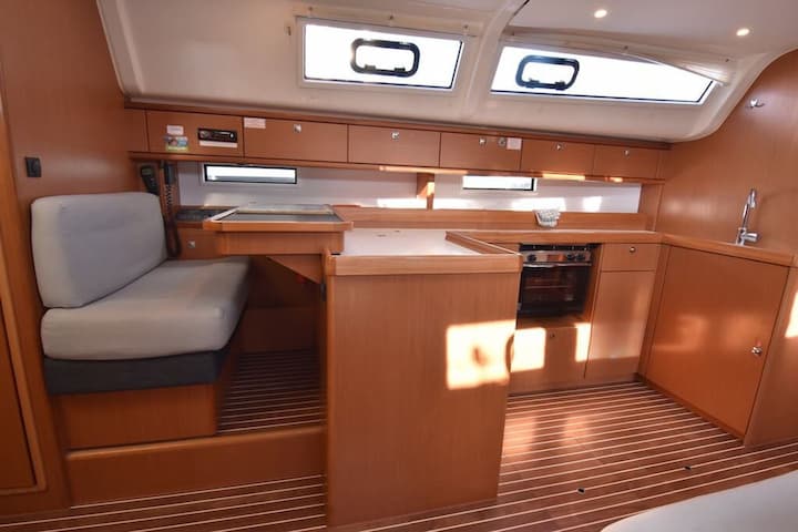 Segelboot Bavaria  51 Cruiser (2014) für Charter - Punat | #21370 - 9