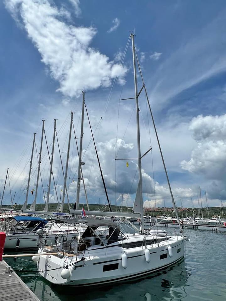 Sailboat Bavaria  42 Cruiser (2023) for Charter - Punat | #21373 - 5