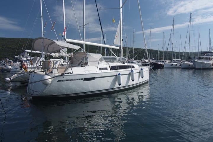 Sailboat Bavaria  33 Cruiser (2015) for Charter - Punat | #21375 - 10