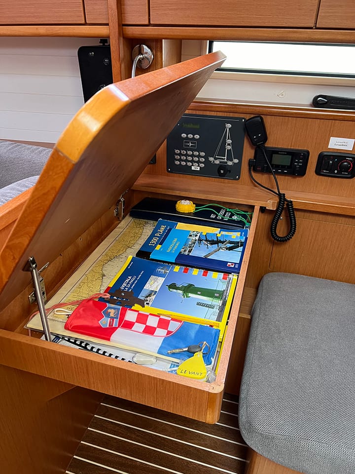 Segelboot Bavaria  41 Cruiser (2014) für Charter - Punat | #21376 - 41