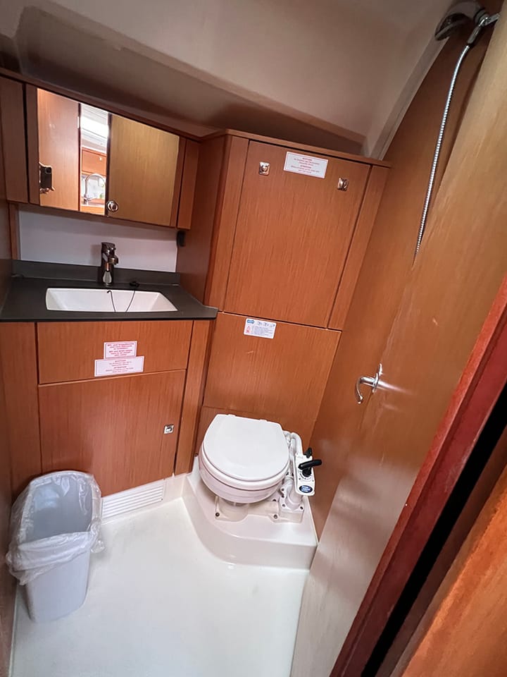 Sailboat Bavaria  41 Cruiser (2014) for Charter - Punat, Krk | #21376 - 10