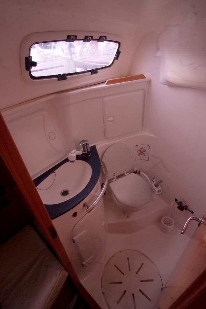  Barca a vela Bavaria  30 Cruiser (2006) per Noleggio, overcloccabile Punat | #21388 - 6