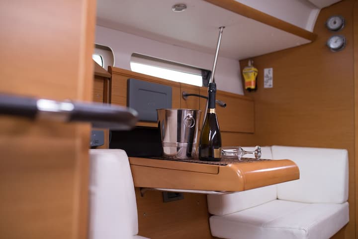 Athene 13.8 m Voor Charter Zeilboot - #21506 - 27