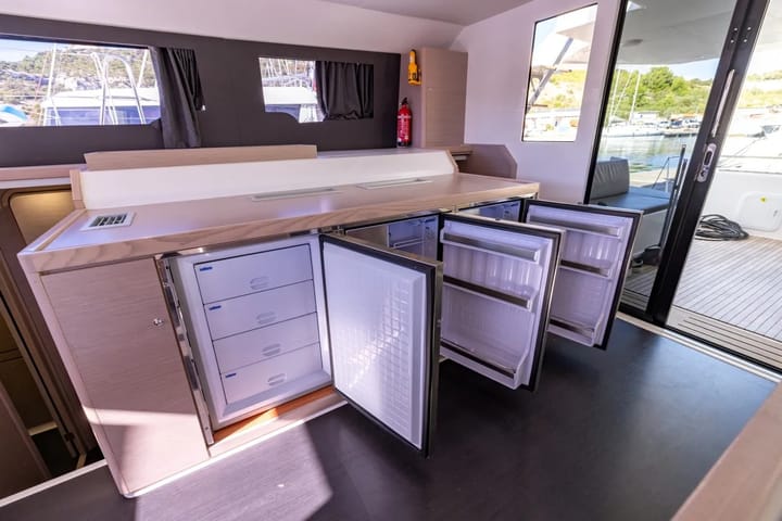  Catamarano Dufour 48 Catamaran (2024) per Noleggio, overcloccabile Primošten | #21512 - 21