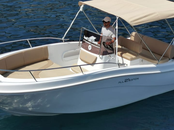 Amalfi 6.35 m Per noleggio Motoscafo - #21606 - 2