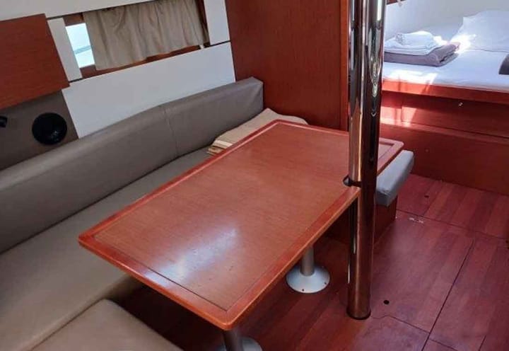  Zeilboot Beneteau Oceanis 38.1 (2017) voor Charter - Lefkada | #21773 - 11