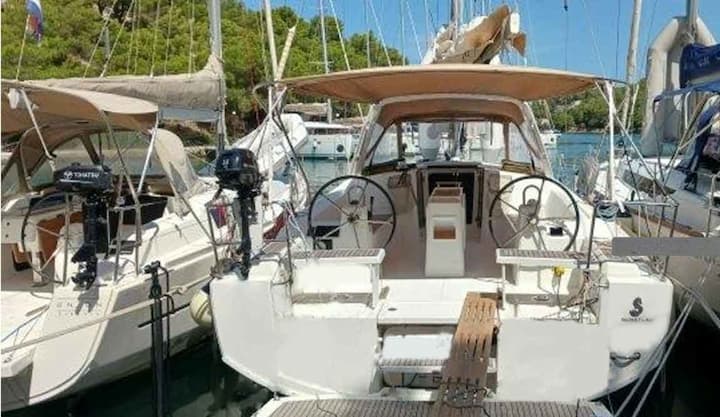  Zeilboot Beneteau Oceanis 38.1 (2017) voor Charter - Lefkada | #21773 - 8