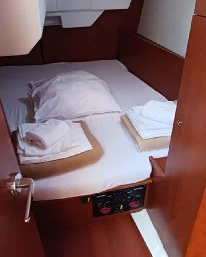  Zeilboot Beneteau Oceanis 38.1 (2017) voor Charter - Lefkada | #21773 - 4