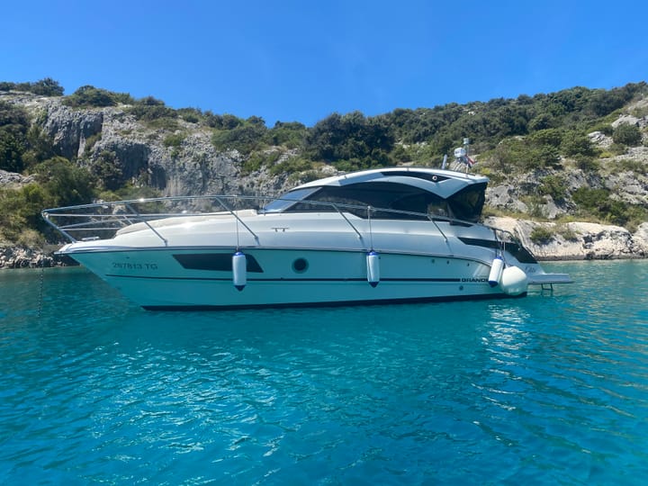  Lancha motora Grandezza 28 OC (2024) para Charter - Trogir | #22129 - 1